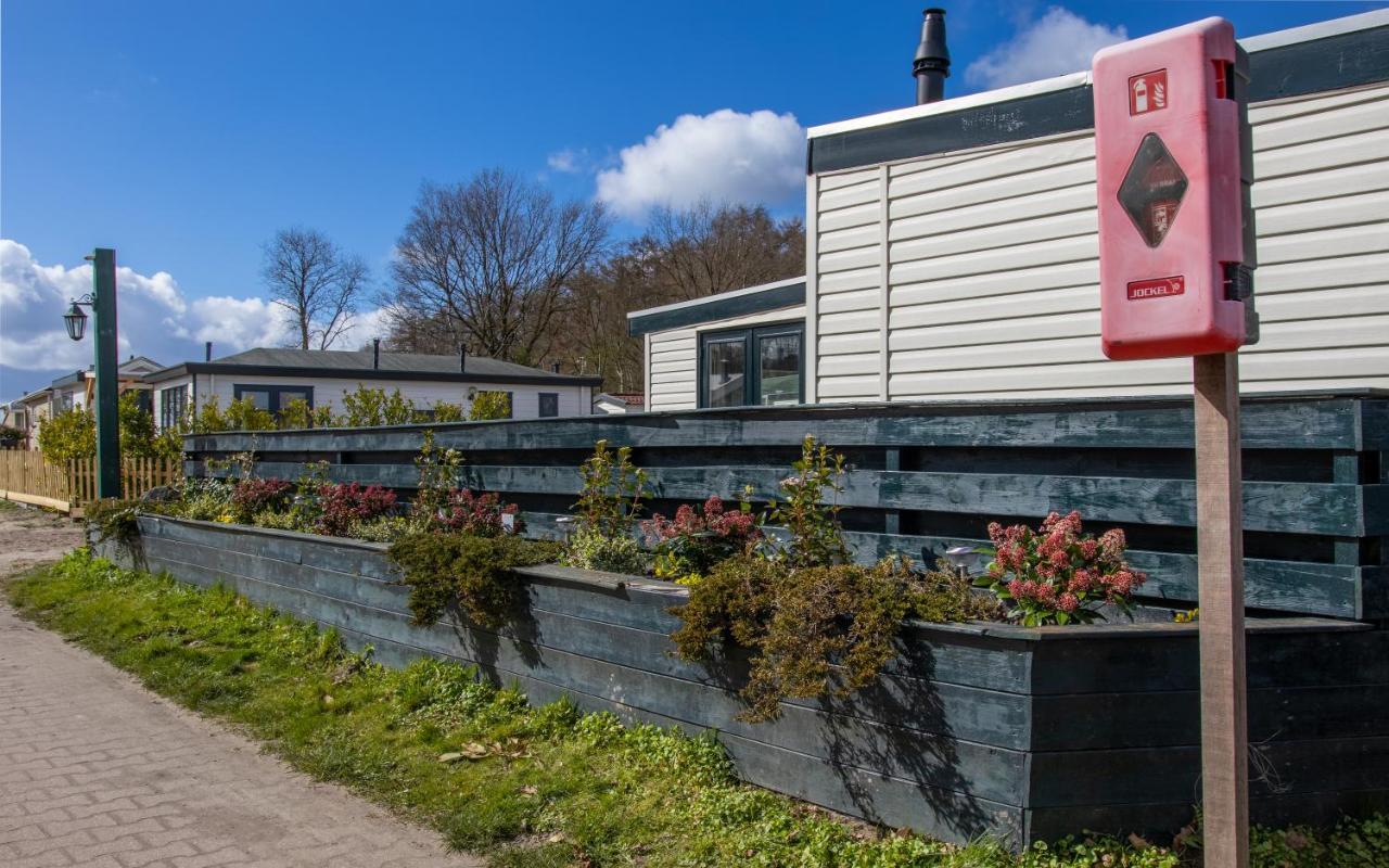 Luxe Chalet Strubben-Kniphorstbos Anloo Hotel Bagian luar foto