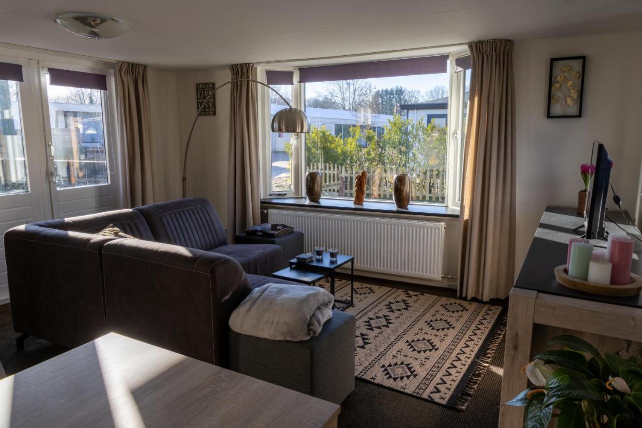 Luxe Chalet Strubben-Kniphorstbos Anloo Hotel Bagian luar foto