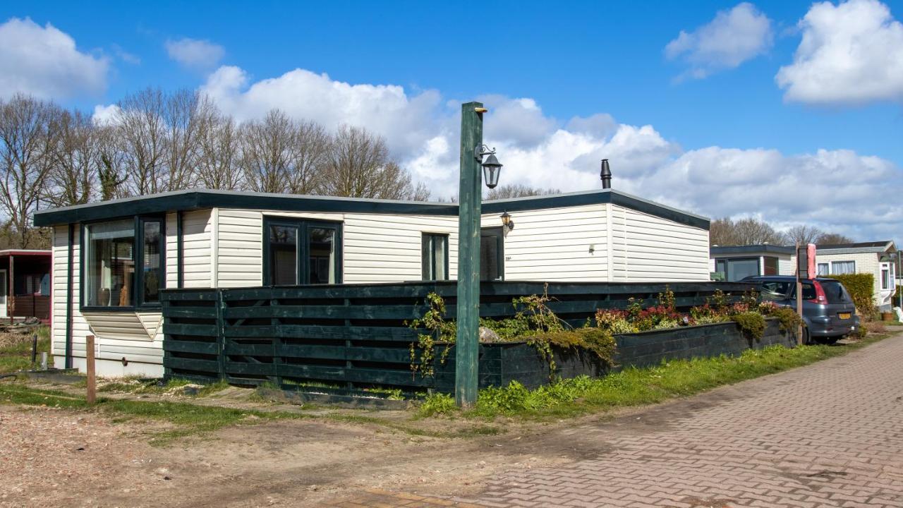 Luxe Chalet Strubben-Kniphorstbos Anloo Hotel Bagian luar foto